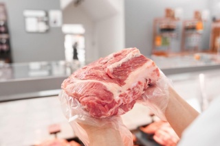 Mo de obra escassa no aougue: como a automao se tornou a nica soluo sustentvel